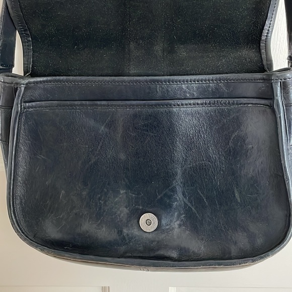Coach Vintage Black Leather Saddle Bag - Picture 9 of 11